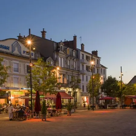 T3 Moulins Avec Garage Proche Gare * Moulins (Allier)